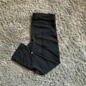 Lululemon size 4 inspire crops